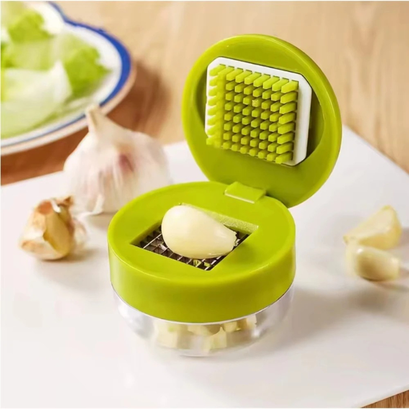 Kitchen Gadgets Garlic - Tritatutto Manuale per Aglio con Contenitore,